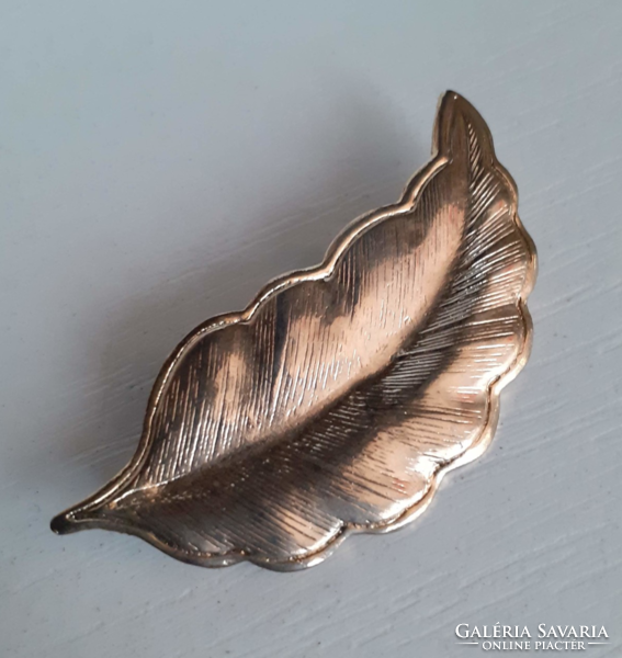 Old beautiful condition leaf shaped brooch badge