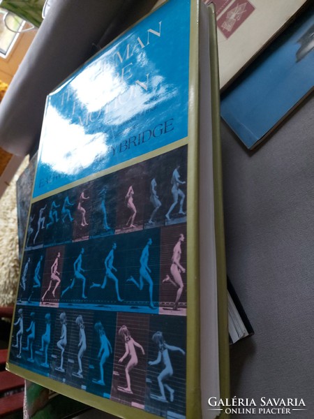 Nagy könyv 4789 fotó, a mozgásban lévő emberi test The human figure in motion, Eadweard Muybridge