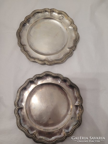 4 pieces of small silver round tray
