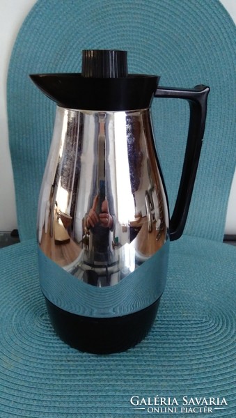 Design form! Belly with retro thermos, stainless steel jug (stainless, metal) black base and plug