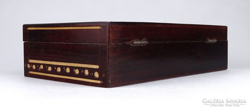 1I364 old engraved wooden box with flower decoration sewing box