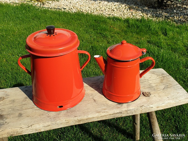 Enamel 2pcs old vintage red iron teapot enameled small jug on a grease gun