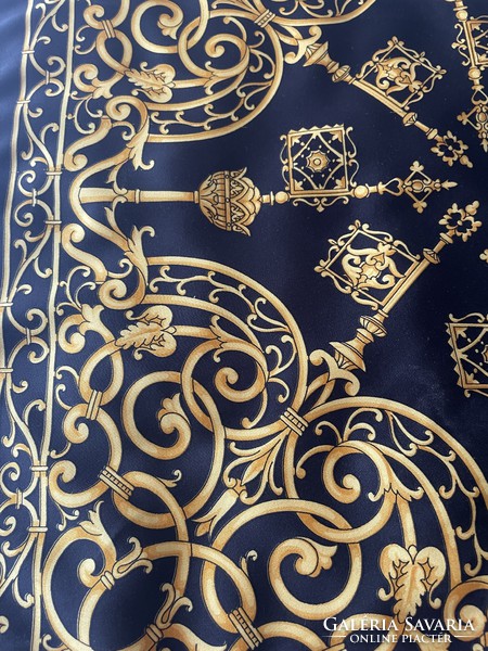 Elegant Italian black and gold scarf with a classic pattern