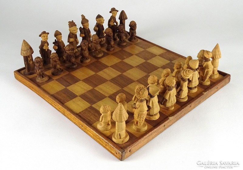 1I443 special carved exotic chess set with board