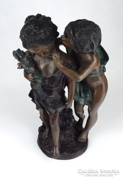 1I461 Incselkedő kislány és kisfiú nagyméretű bronz szobor pár 39 cm