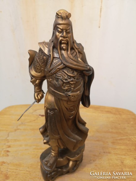 Wooden statue of a Chinese warrior ..