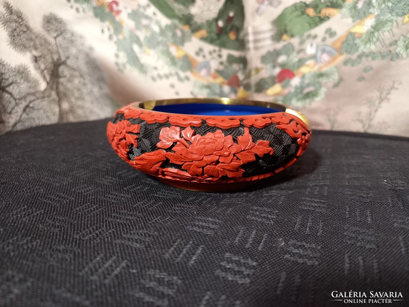 Chinese cinnabar lacquer ashtray
