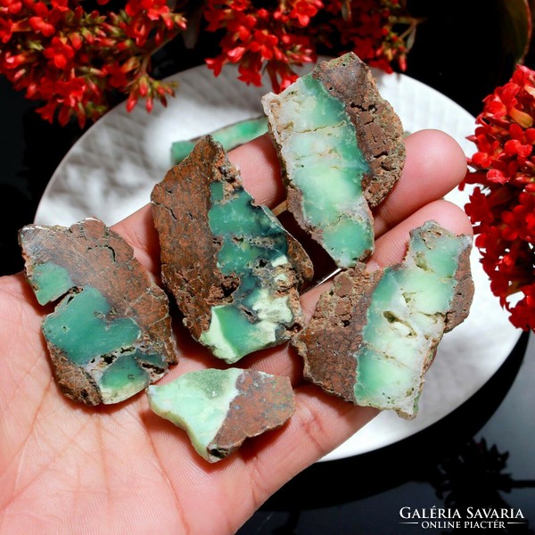 Rarity! Crude chrysoprase 62-58ct Australian cut!