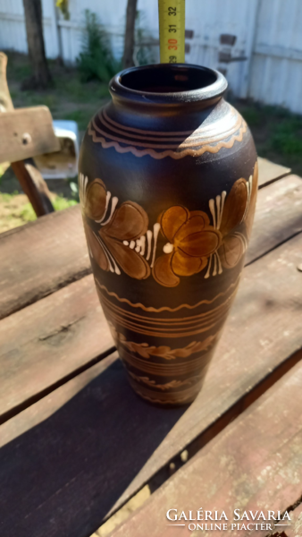 Vase of folk ceramics in Hódmezővásárhely