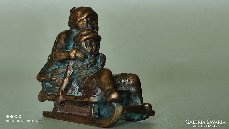 Antik Bécsi bronz - jelzett PBW Petri Bronzen Wien - szánkózó fiúk szobor hibátlan eredeti ritkaság