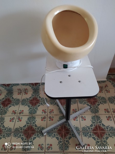 Retro cosmetic steamer