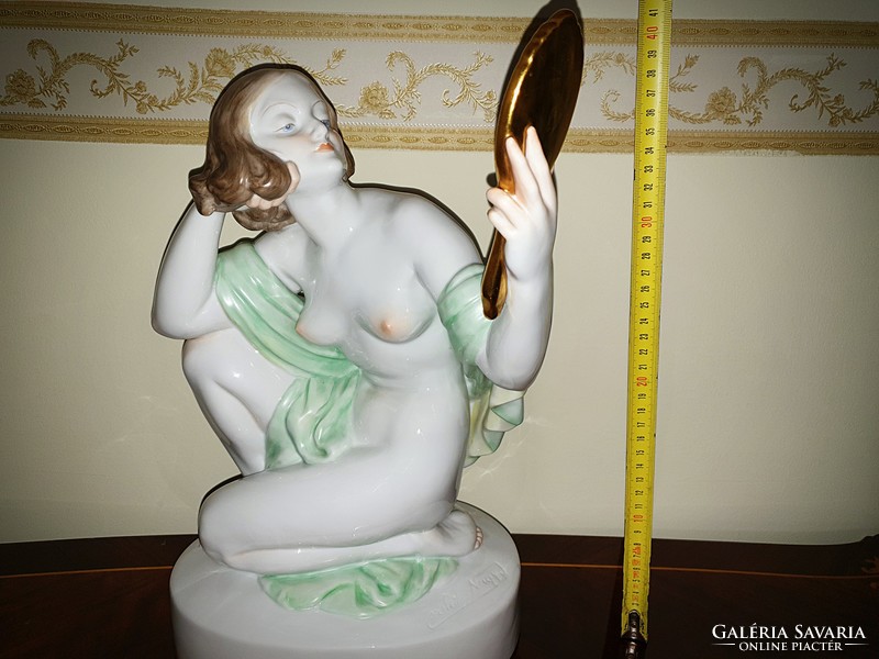 Nagyméretű Herendi tükrös nő figura