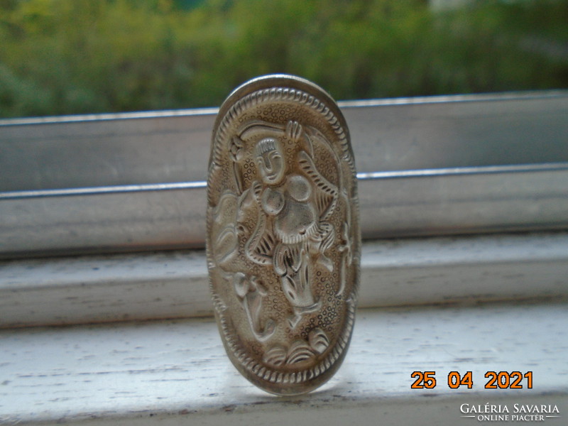 Qing dynasty répoussé spectacular figural Chinese opera silver memorial ring