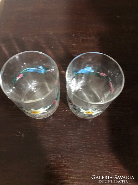 Festett üveg poharak szép szines virágmintákkal.11x16 cm