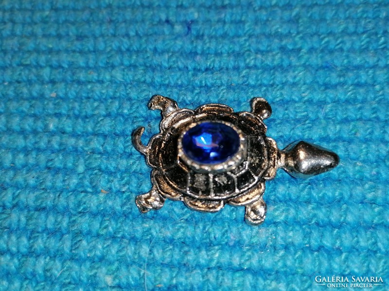 Turtle brooch with blue rhinestones (301)