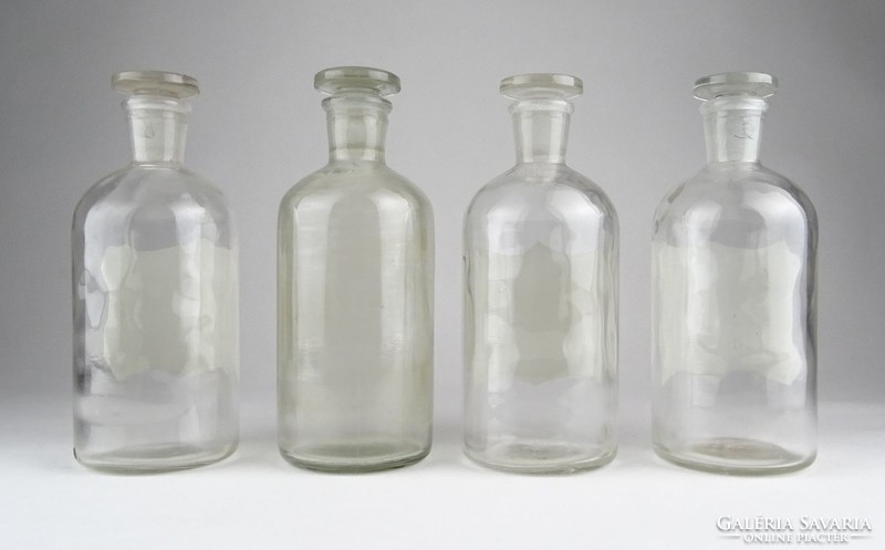 0Y746 Antik patika üveg 4 darab egyforma 16.5 cm