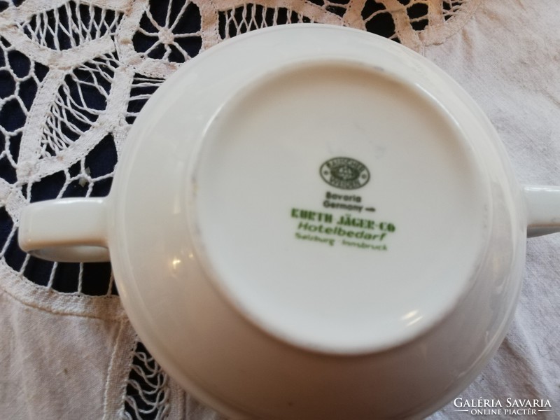 Eladó régi porcelán német Bavaria leveses csészék bordó fekete virág mintával.3+1 db!