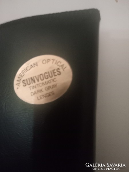 American Optical Sunvogues Magnifique napszemüveg az 1970-es évekből új állapotban