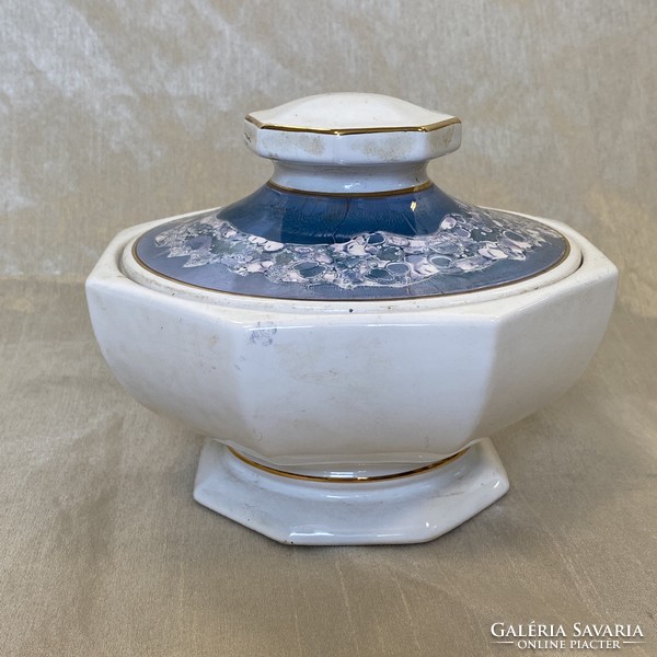 Bowl with porcelain lid