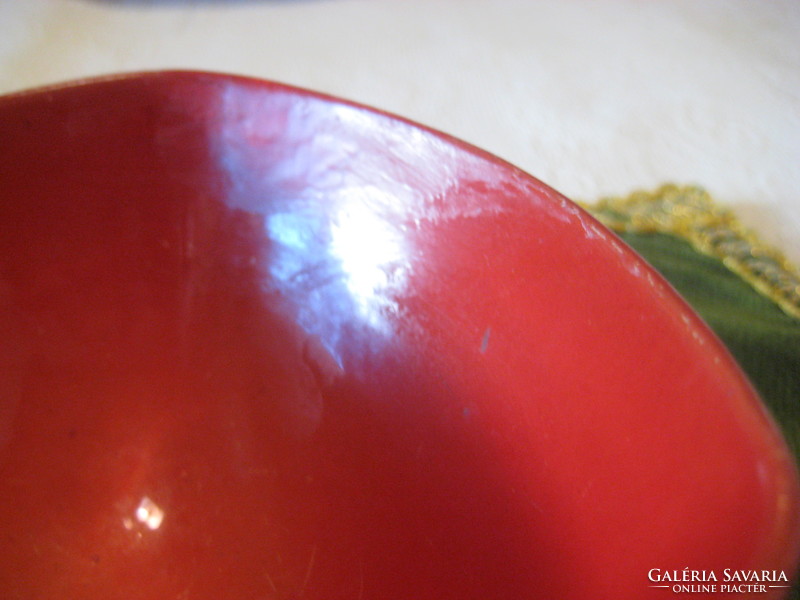 Zsolnay bowl, based on the design of János Török, marked with a shield, 10 cm