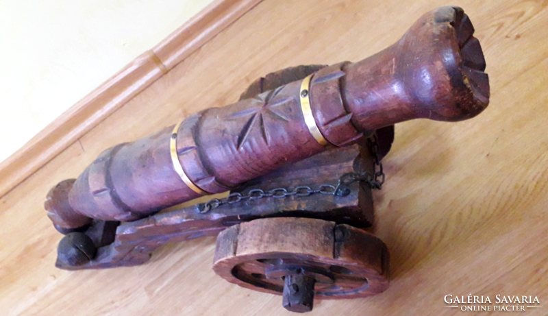 Huge size (58 centimeters) hand-carved twelfth-century cannon hand-carved ...
