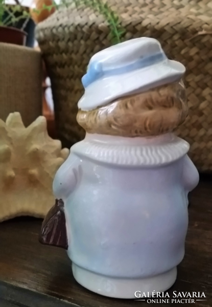 Lippelsdorf GDR női alakú porcelán sószóró,