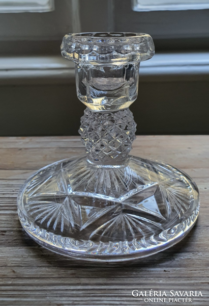 Formába öntött üveg gyertyatartó