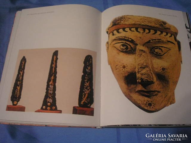 N27 chalk mycenaean trojan album with color + black images