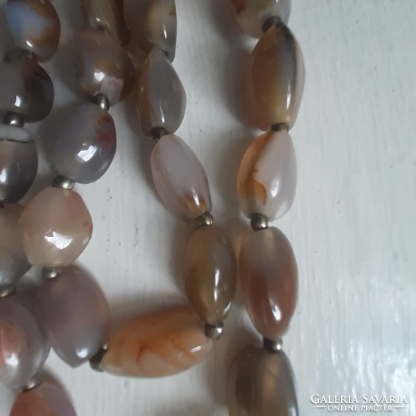 Old agate necklace from the 70s