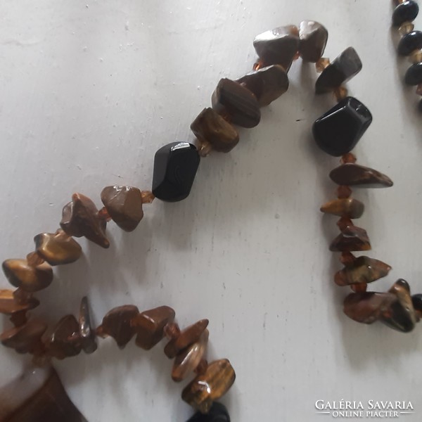 Különböző  féldrágakövekből készült nyaklánc 46,5 cm