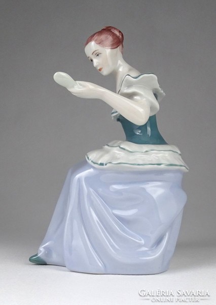 1I634 Jelzett Royal Dux porcelán fésülködő nő figura 15.5 cm
