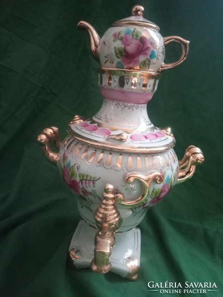 Large magnificent gilded and painted gzhel Russian porcelain samovar from the early 1970s