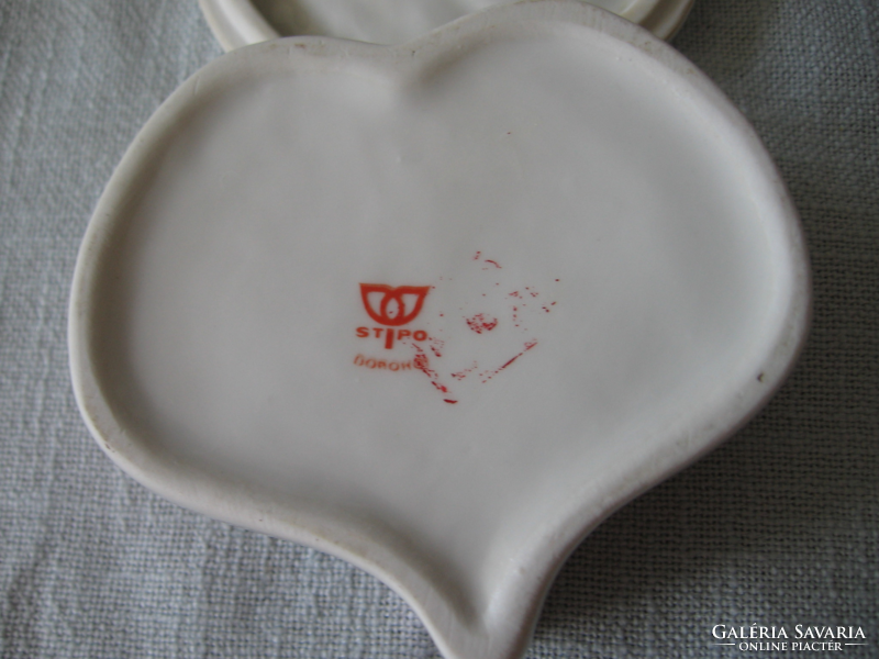 Szív alakú lüszteres porcelán ékszeres dobozka rózsaszín rózsákkal, lánykérésre is, Stipo Dorohoi