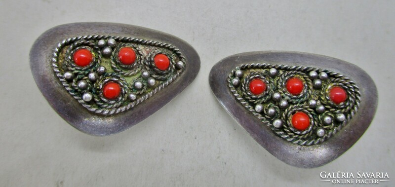 Beautiful handcrafted antique silver earrings / clip with real corals