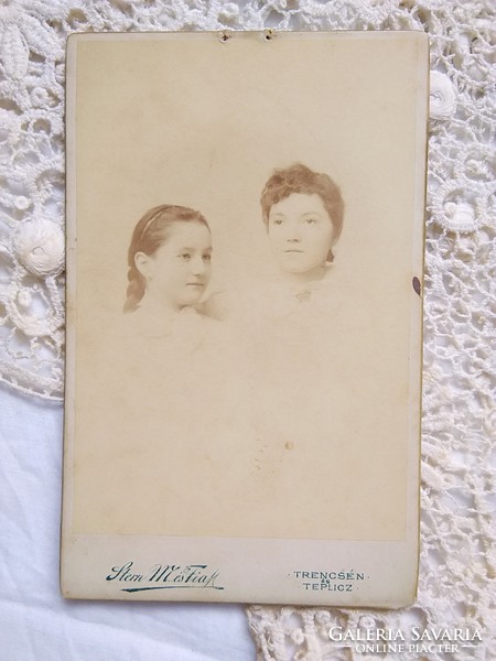 Antique Hungarian cdv / business card / hardback photo of mother with child, little girl, stern m. And his son in Trenčín