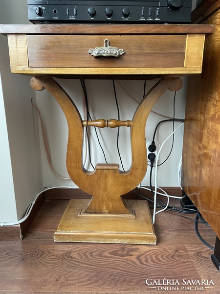 Lute leg table, side table, sewing table