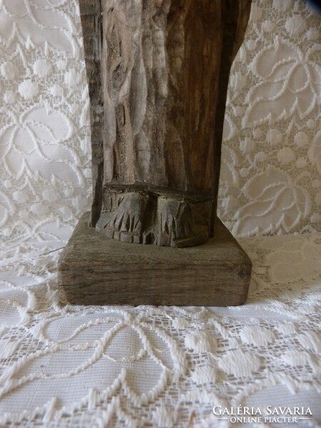 Mary / Madonna wooden statue.