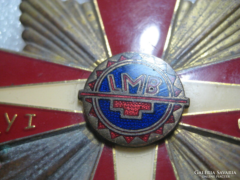 Award, material, brass fire enamel, 8.5 x 8.5 cm