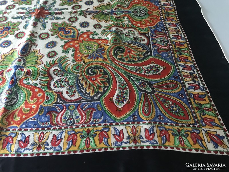 Very fine silk scarf with oriental pattern, 85 x 84 cm