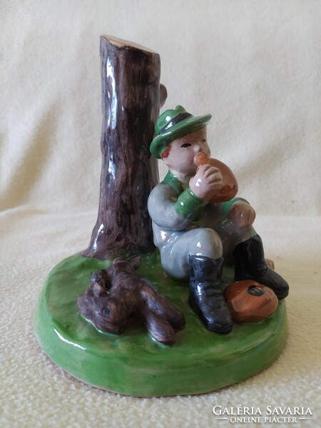 Izsépy: hunting boy with nice painting, flawless, marked, 15 cm