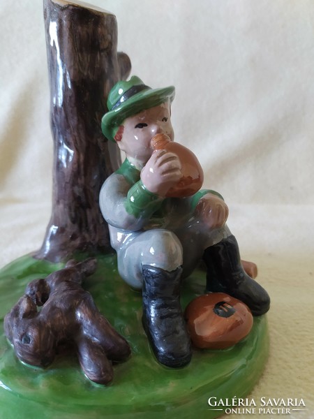 Izsépy: hunting boy with nice painting, flawless, marked, 15 cm