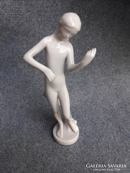 Extrém ritka hollóházi porcelán figura