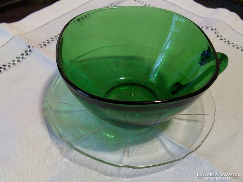 Régi zöld színű üveg  teás csésze,alátéttel