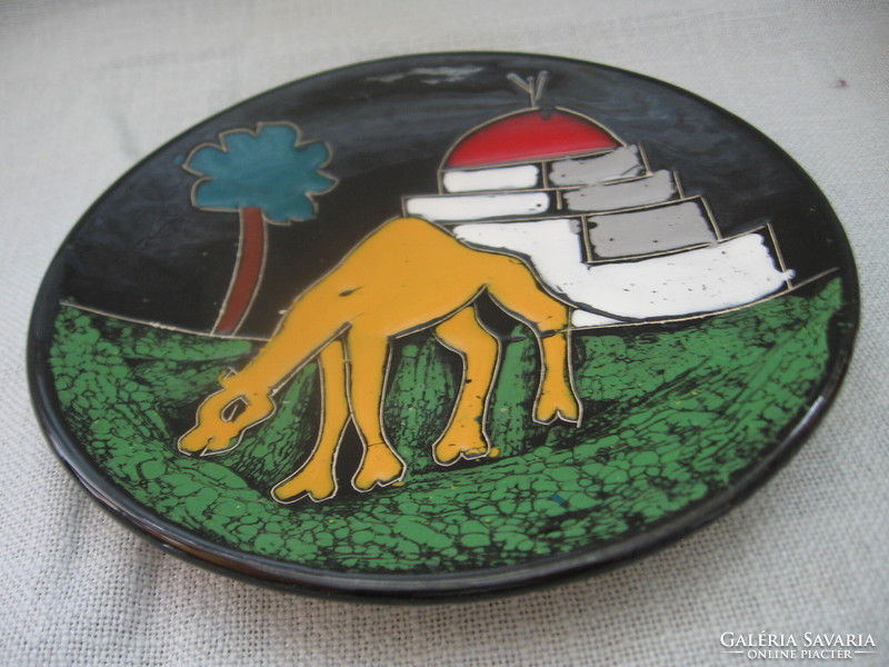 Retro ruscha ceramic camel wall plate