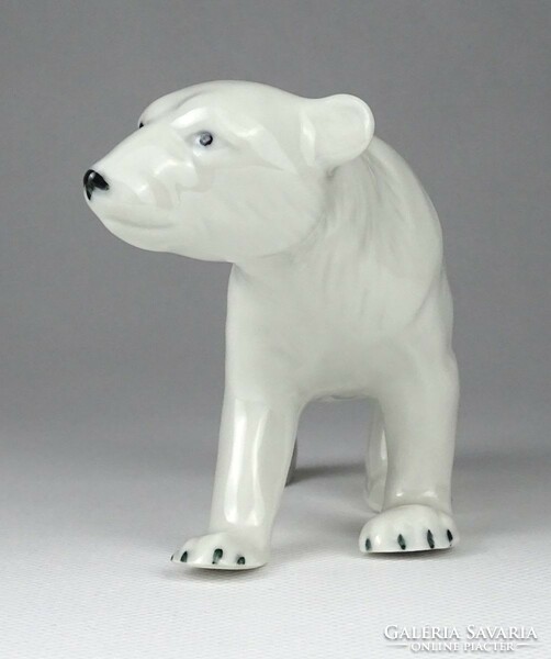 1I746 Régi hibátlan német GDR porcelán jegesmedve 15.5 cm