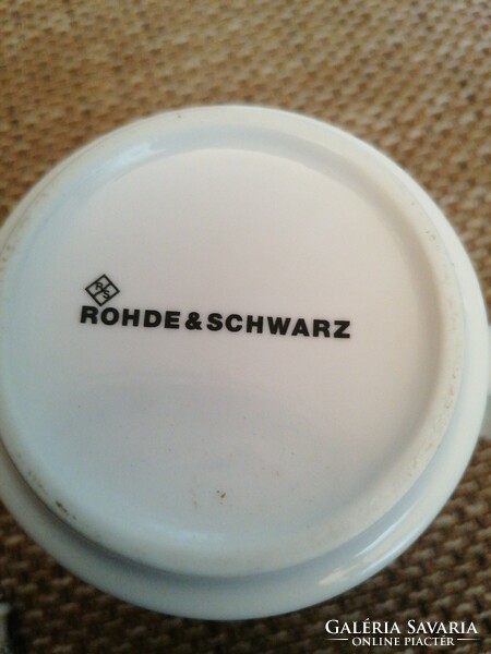 Rhode und Schwarz gyűjtői bögre hibátlan állapotban. Akár ajándéknak is!