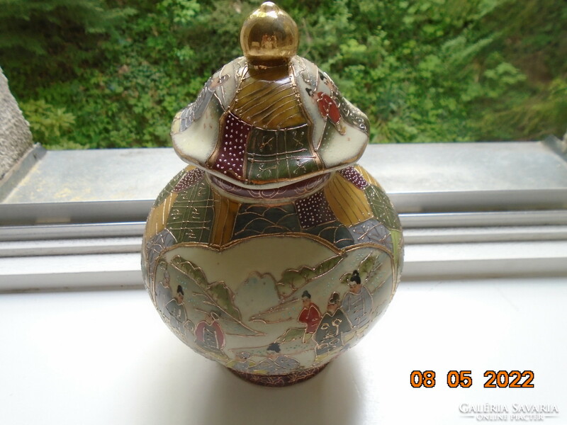 Hand-painted multi-person, panoramic, convex gold enamel with contours, oriental satsuma vase with lid
