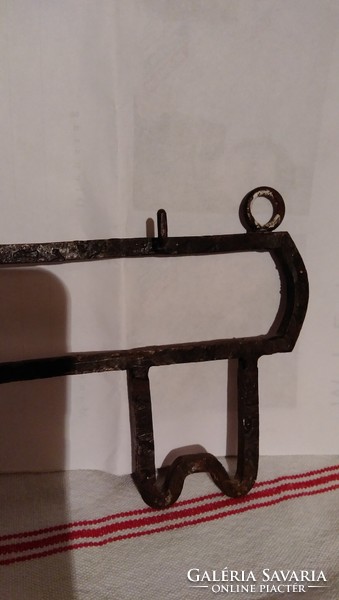 Antik kulcs alakú  kovácsoltvas kulcstartó 35 cm hosszú 14 cm magas