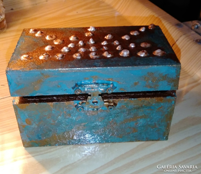 Small wooden box with antique decoration, unique hand-painted, chest, box (10 x 6 x 6 cm)