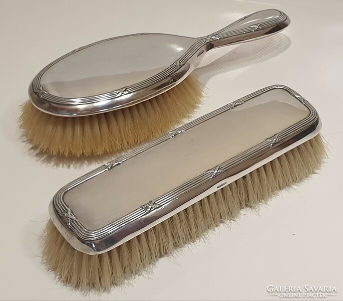 Wiskemann silvered hair and clothes brush
